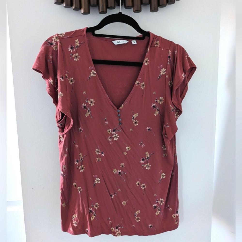 Reitmans Women's burgundy ruffle Short Sleeve blouse - Size US M